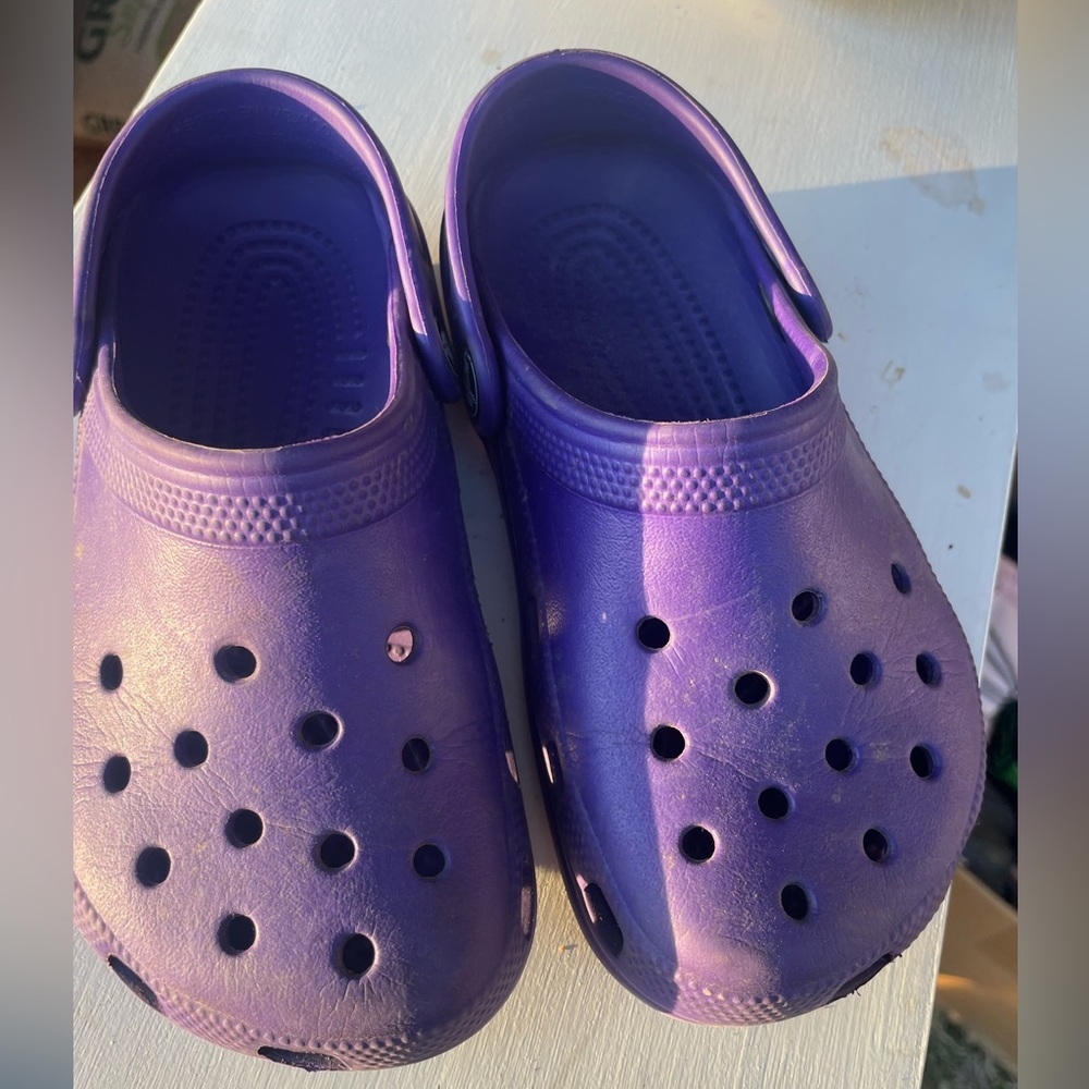 Kids purple crocs